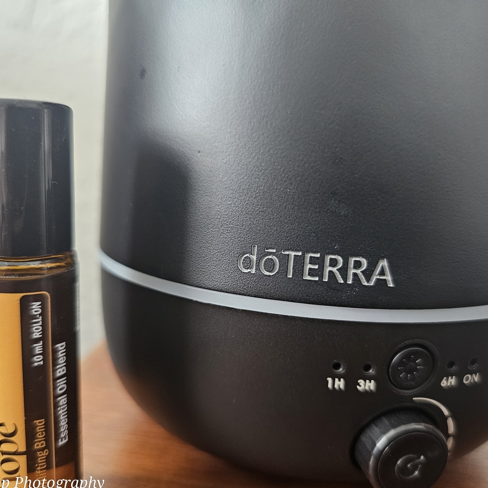 doTERRA Essential Oil Diffuser Set - Picture 2 of 4